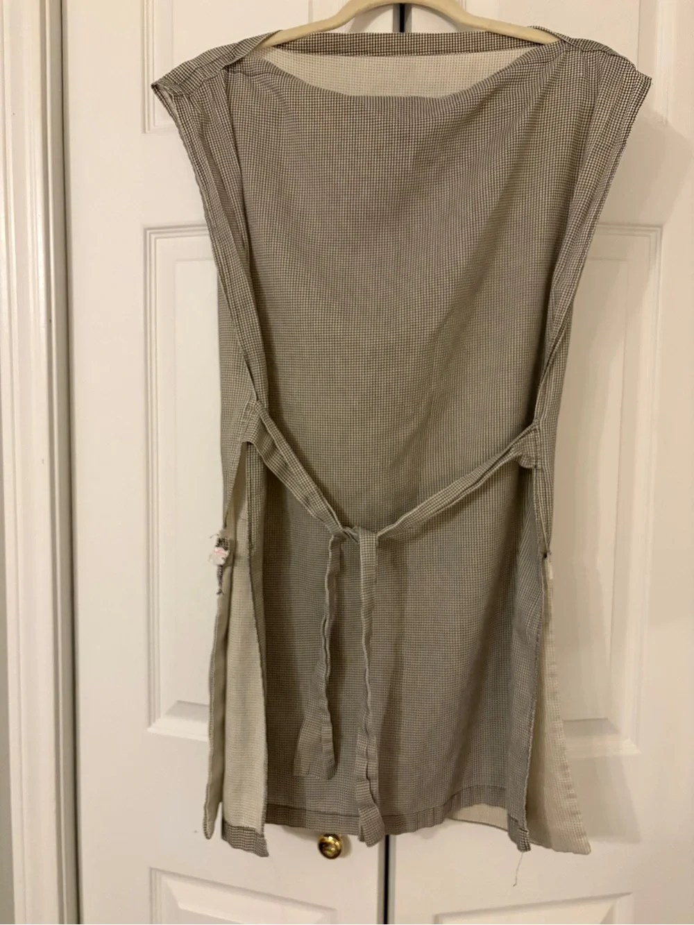 Apron Vintage Cobbler Or Smock Style Over The Head Pinafore With Tie Back